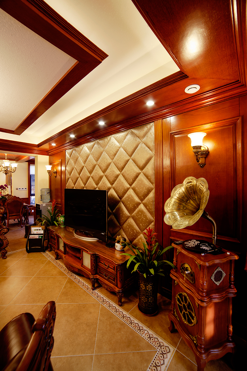 一層電視墻.jpg 一層電視墻.jpg