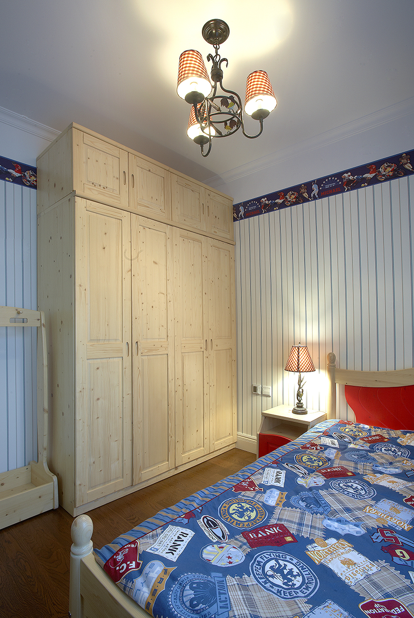 臥室.jpg 臥室.jpg