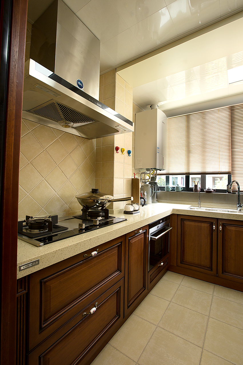 廚房.jpg 廚房.jpg