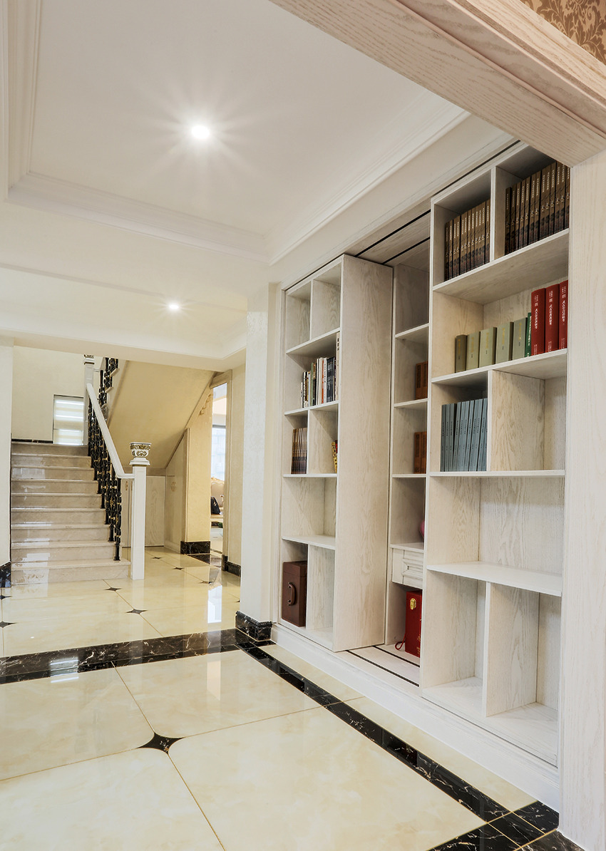 儲物柜.jpg 儲物柜.jpg