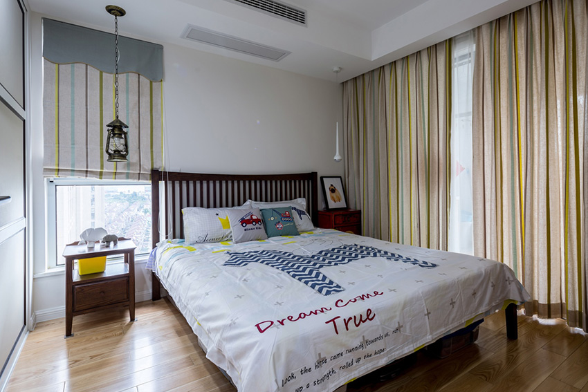 臥室.jpg 臥室.jpg