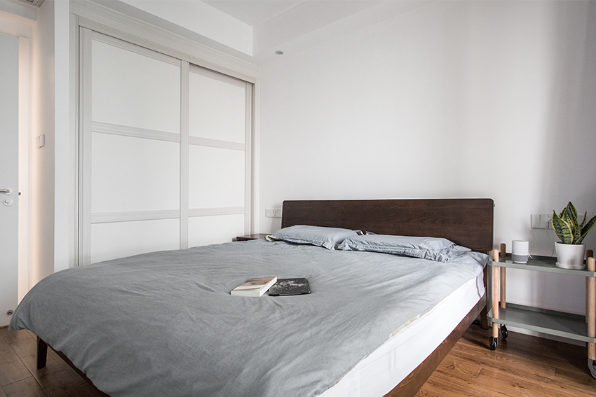 臥室.jpg 臥室.jpg