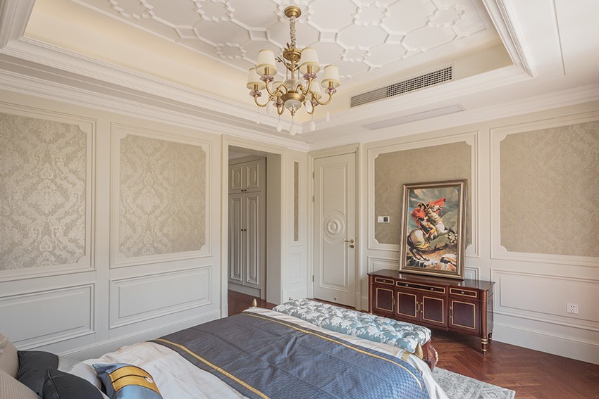 臥室.jpg 臥室.jpg