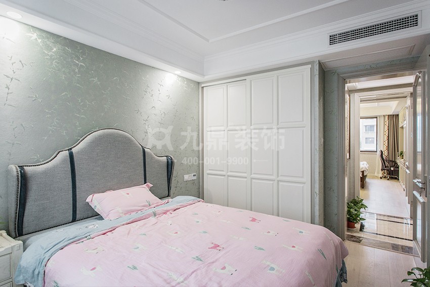 臥室.jpg 臥室.jpg