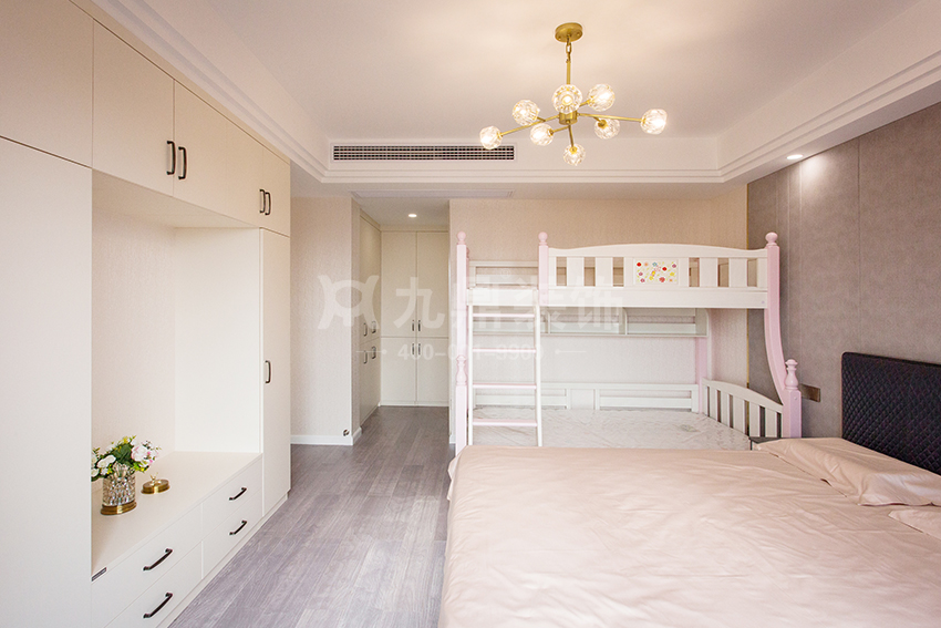 臥室裝修實(shí)景圖.jpg 臥室裝修實(shí)景圖.jpg