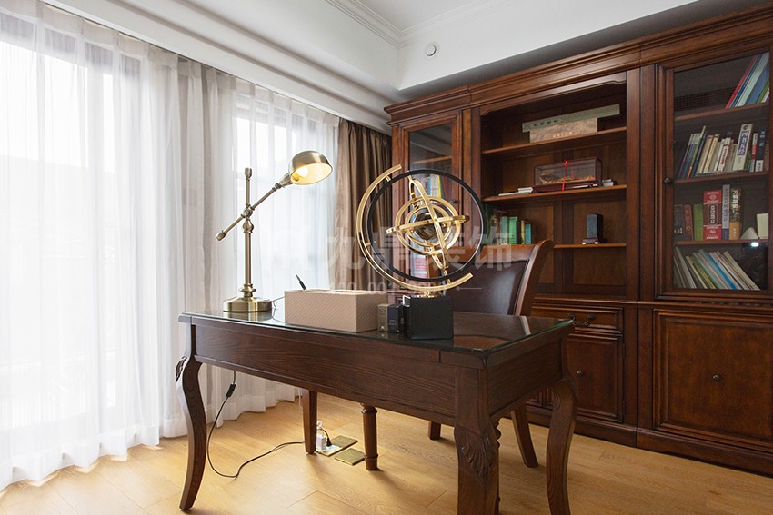 書房裝修效果圖.jpg 書房裝修效果圖.jpg