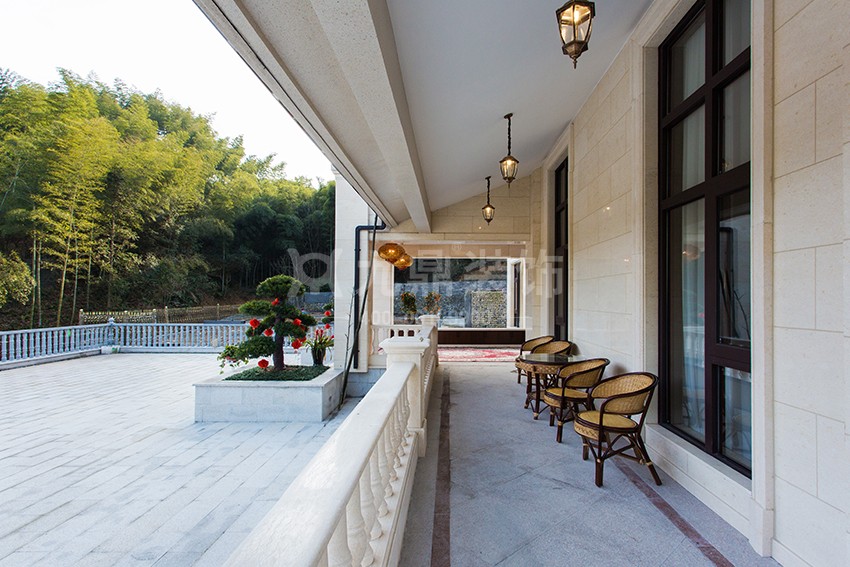 別墅外走廊.jpg 別墅外走廊.jpg