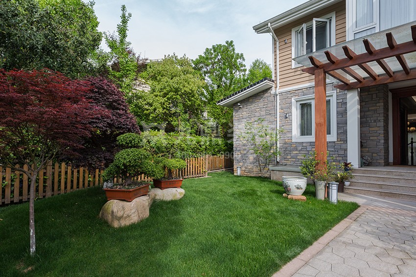 別墅門口裝修效果圖.jpg 別墅門口裝修效果圖.jpg