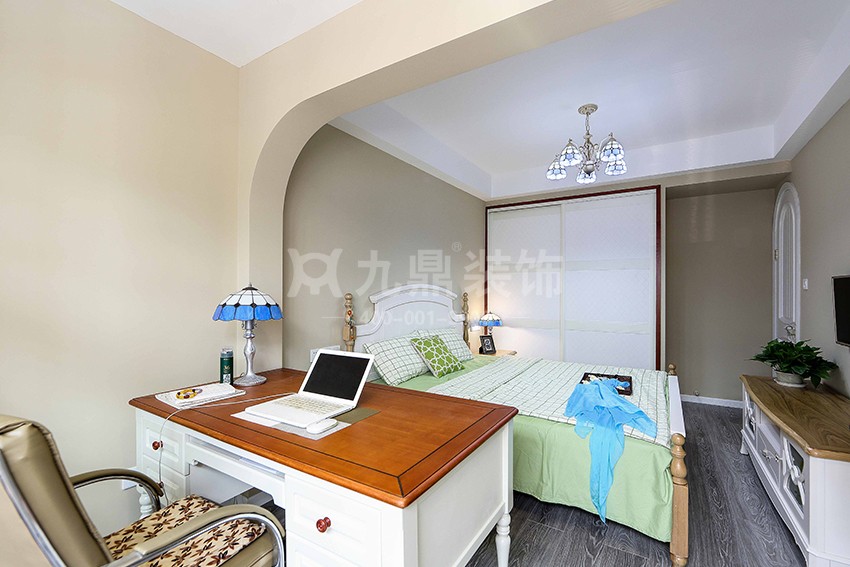 主臥裝修效果圖.jpg 主臥裝修效果圖.jpg