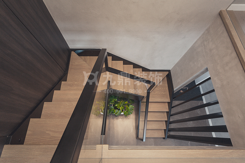 樓梯.jpg 樓梯.jpg