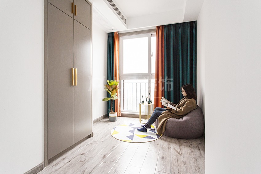 衣帽間裝修實景圖 衣帽間裝修實景圖