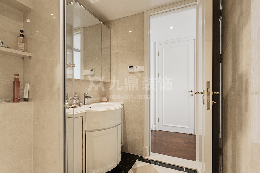 衛(wèi)生間裝修實(shí)景圖