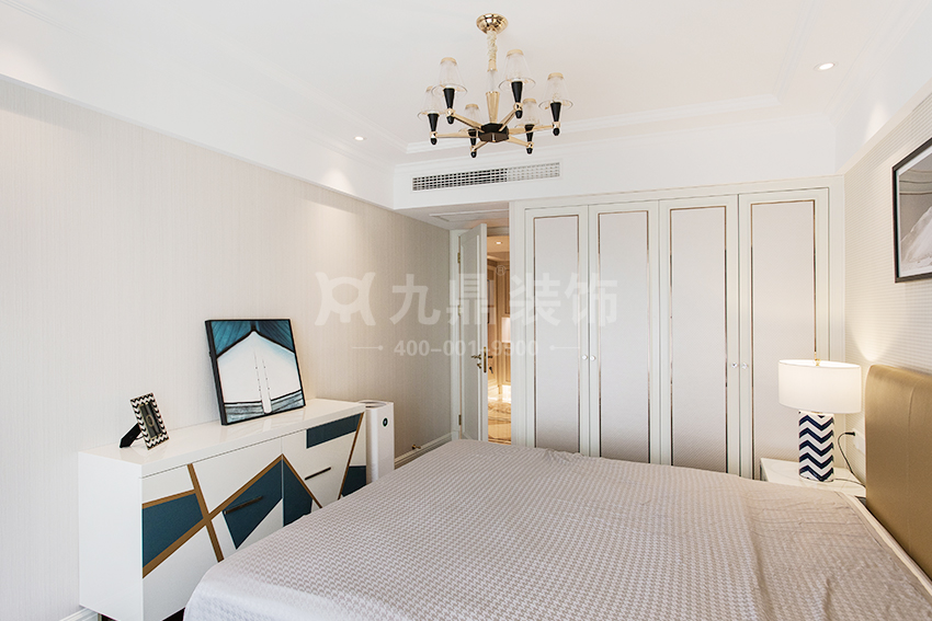 臥室裝修實(shí)景圖