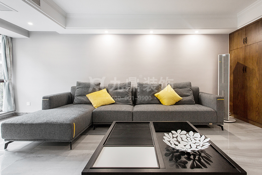 現(xiàn)代簡約風(fēng)格 現(xiàn)代簡約風(fēng)格