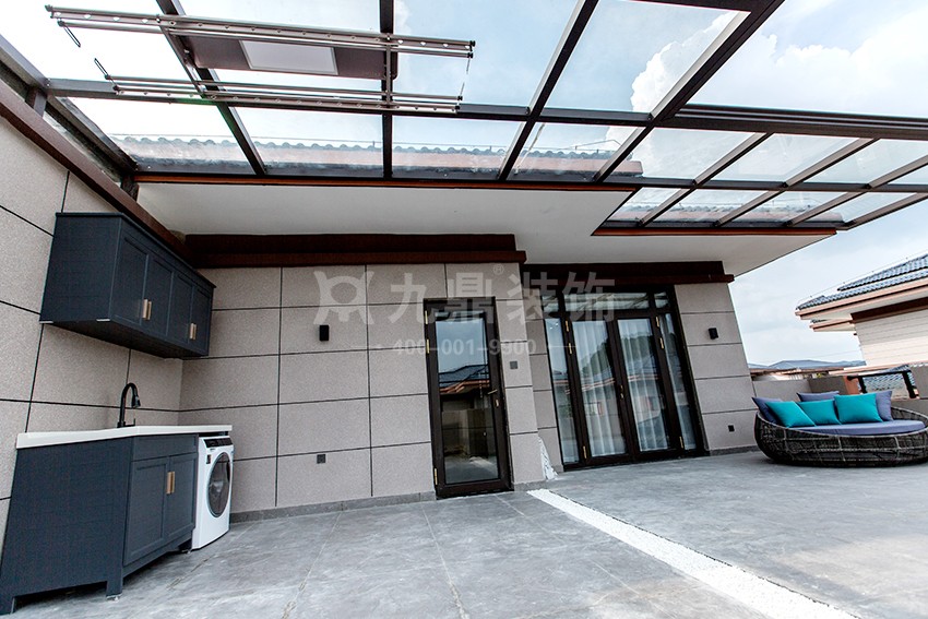 別墅陽臺裝修圖