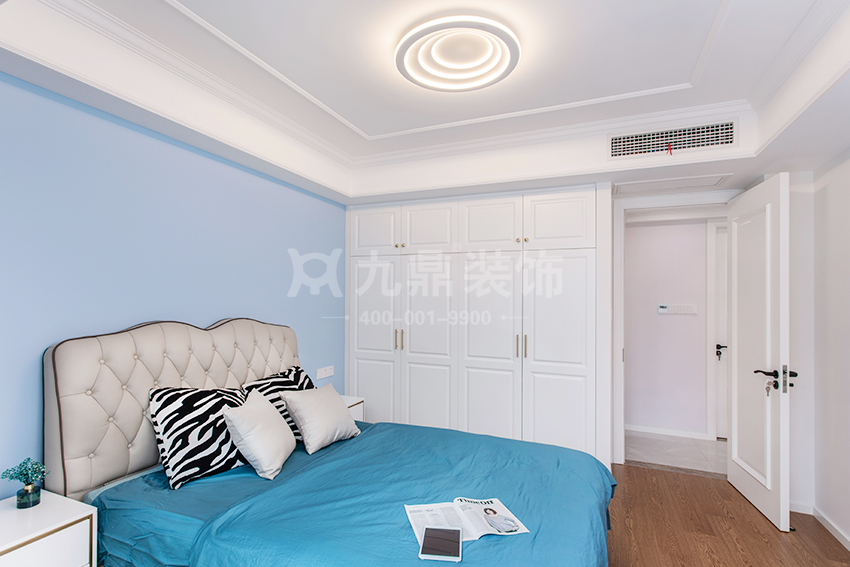 臥室.jpg 臥室.jpg